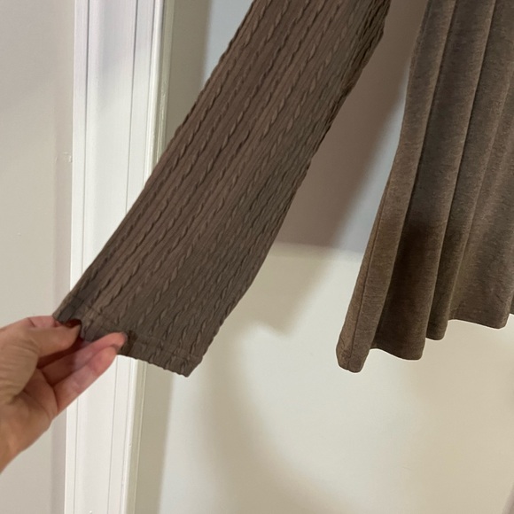 NWT OFEEFAN Long Sleeve Top – XL Brown - Picture 3 of 6